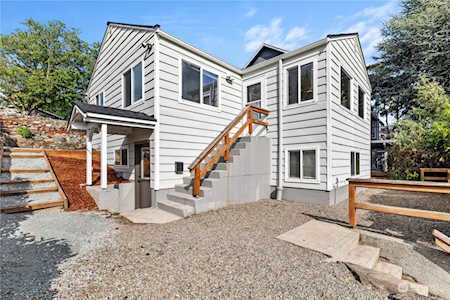 3221 48th Ave SW Seattle, WA 98116