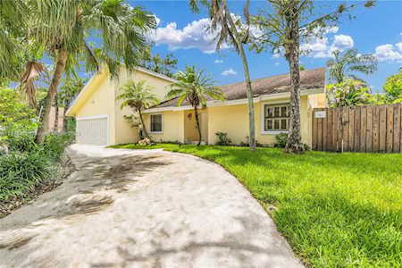 7020 NW 49th Pl Lauderhill, FL 33319