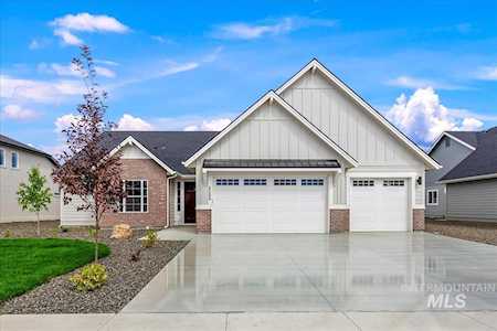 8086 Tandy Cove St. Middleton, ID 83644