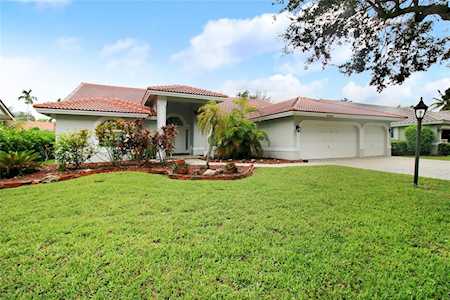 10026 NW 56th Ct Coral Springs, FL 33076