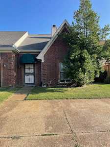 8272 Cedar Chest Dr Memphis, TN 38016