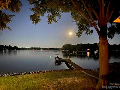 191 Crystal Circle Mooresville, NC 28117