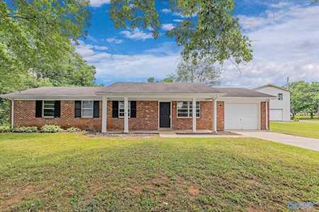206 Plantation Drive Meridianville, AL 35759