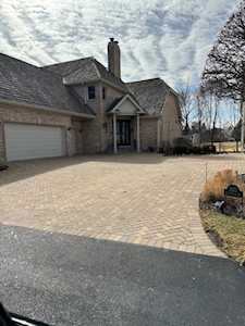 21925 W Vernon Ridge Dr #21925 Mundelein, IL 60060
