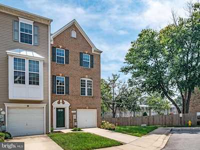 1056 Wisdom Ct Glen Burnie, MD 21061