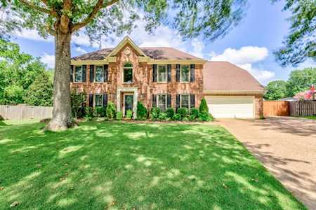 1013 Joe Ct Collierville, TN 38017