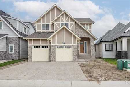 243 Coopers Cove SW Airdrie, AB T4B 0Z8