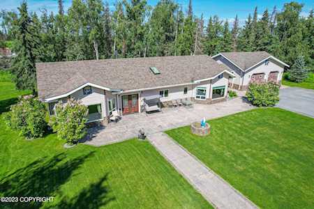 2243 Beaver Loop Rd Kenai, AK 99611