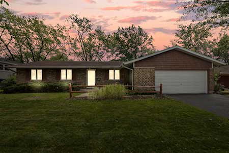 2429 Jackson Dr Woodridge, IL 60517