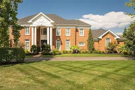 2043 Brook Hill Ridge Dr Chesterfield, MO 63017