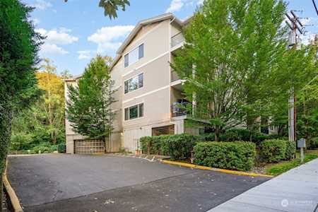 15000 Juanita Dr NE #307 Kenmore, WA 98028