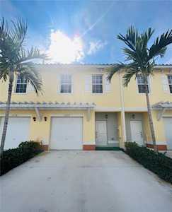 1117 NW 40th Way #1117 Lauderhill, FL 33313
