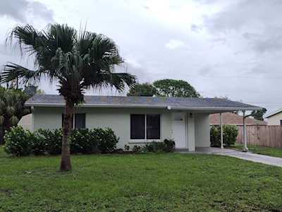 2044 Garden Ln Bradenton, FL 34205