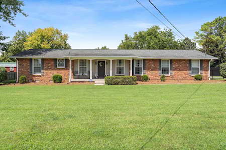 111 Daniel Smith Dr Hendersonville, TN 37075