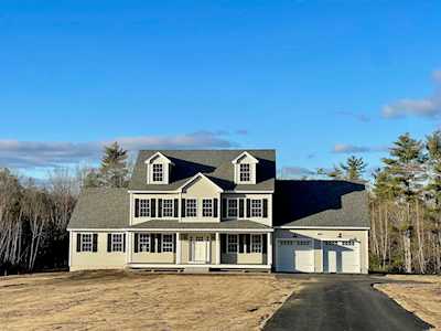 7 Kristina Ln Sandown, NH 03873