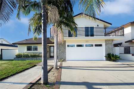 10102 Constitution Dr Huntington Beach, CA 92646
