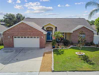 4532 Oak River CIRCLE Valrico, FL 33596