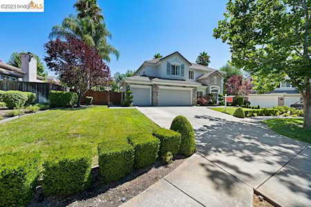 19 Shelterwood Pl Danville, CA 94506