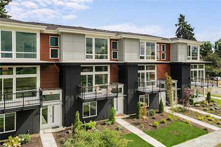 1208 Harrington Ave NE Renton, WA 98056