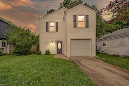 5436 Chatham Hall Dr Virginia Beach, VA 23464