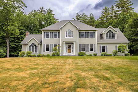 9 Thackeray Rd Concord, NH 03301