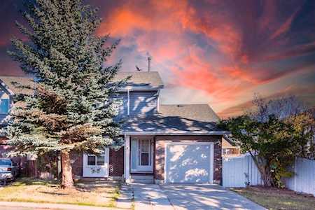 27 Falwood Place NE Calgary, AB T3J 1B4