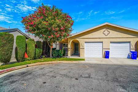 26836 Avenue of The Oaks #D Newhall, CA 91321