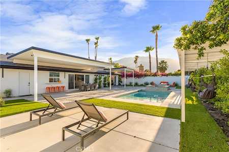 2890 E Via Escuela Palm Springs, CA 92262