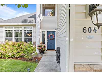 604 N 22nd CT Ridgefield, WA 98642