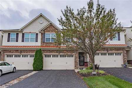 4404 Lenni Circle Emmaus, PA 18049