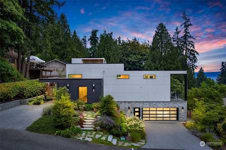 3102 168 Place SE Bellevue, WA 98008
