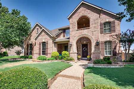 4211 Woodcrest Lane Mansfield, TX 76063