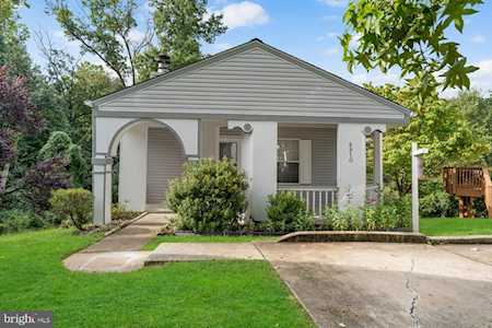 8910 Josephs Coat Ct Jessup, MD 20794