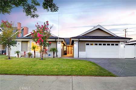 341 W Parkwood Ave La Habra, CA 90631