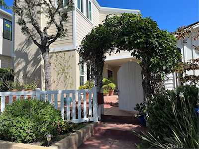 502 Acacia Ave Corona Del Mar, CA 92625