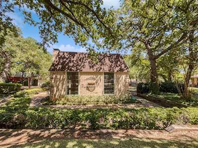 8809 Sylvan Court Fort Worth, TX 76120