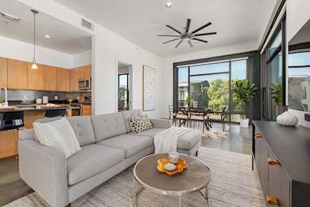 2525 S Lamar BLVD #307 Austin, TX 78704