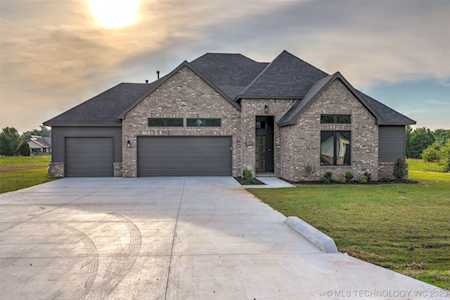 24655 S Eliza Dr Claremore, OK 74019