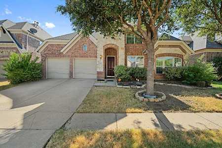 6923 Sea Harbor Drive Grand Prairie, TX 75054
