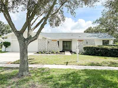 2647 Clubhouse Dr N Clearwater, FL 33761