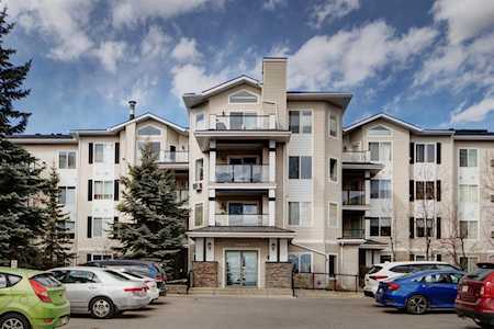 345 Rocky Vista Park NW #109 Calgary, AB T3G 5K6