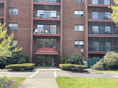 1 Summit Drive #62 Reading, MA 01867