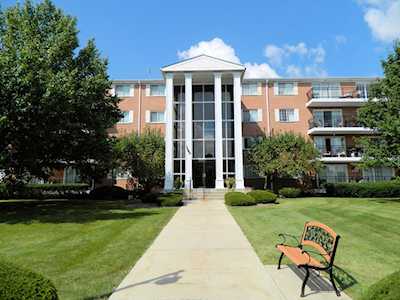 1060 N Farnsworth Ave #1316 Aurora, IL 60505