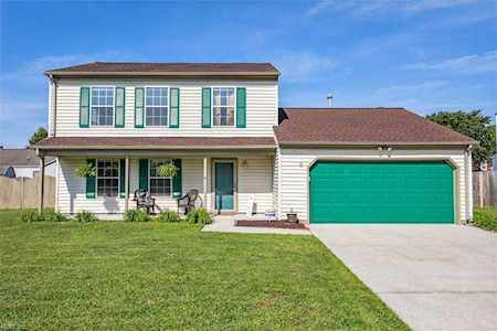 8 Kettering Ln Hampton, VA 23666