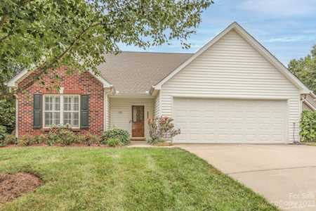 136 Oak Village Parkway Mooresville, NC 28117