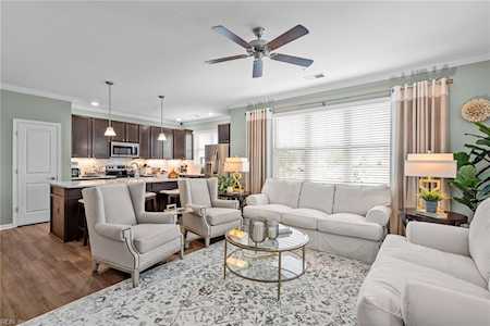 1724 Dromolin Dr #301 Virginia Beach, VA 23456