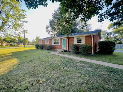 101 Greenlawn Dr Hendersonville, TN 37075