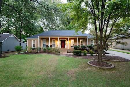 2286 Howard Rd Germantown, TN 38138