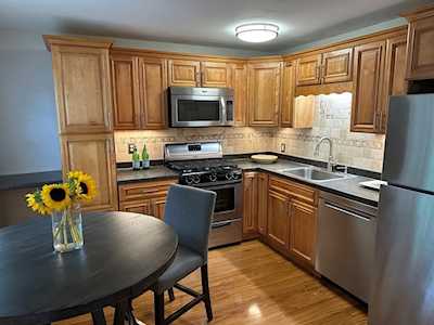 78 Edgelawn #8 North Andover, MA 01845