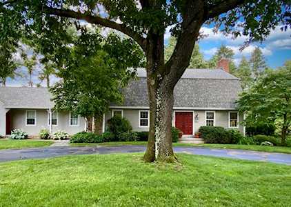 162 Blueberry Hill Rd Longmeadow, MA 01106